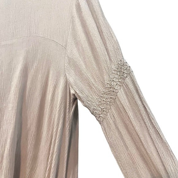 Oatmeal V-neck oversized tunic blouse with pockets size medium - Picture 7 of 9